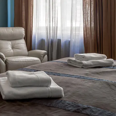 Aparthotel Louren - The Bridge Inn Prague