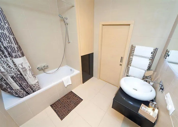 Aparthotel Louren - The Bridge Inn