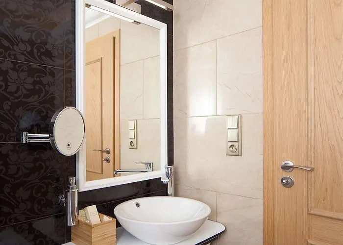 Louren - The Bridge Inn 4* Prague