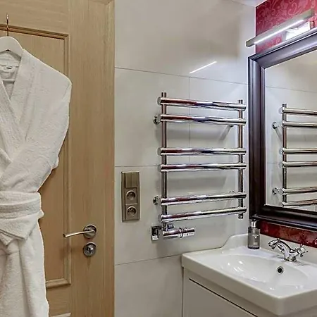 Louren - The Bridge Aparthotel 4*
