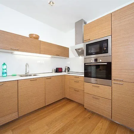 Louren - The Bridge 프라하