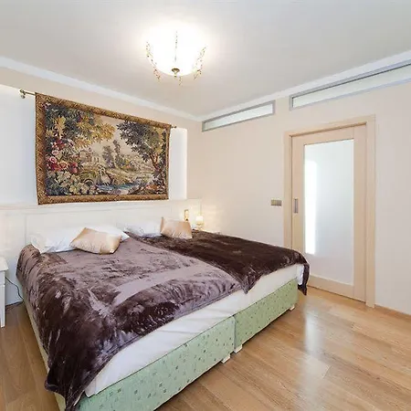 아파트호텔 Louren - The Bridge 프라하