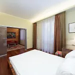 Aparthotel Louren - The Bridge 4*