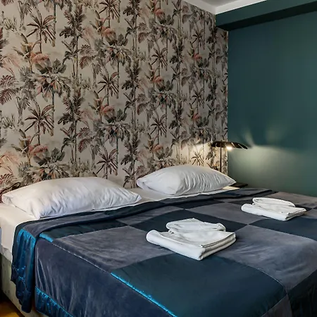 Louren - The Bridge Hotel apartamentowy Praga