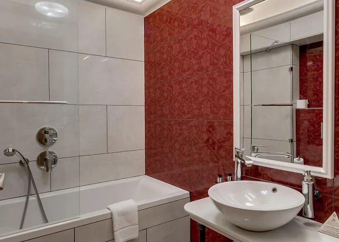 Hotel apartamentowy Louren - The Bridge Praga
