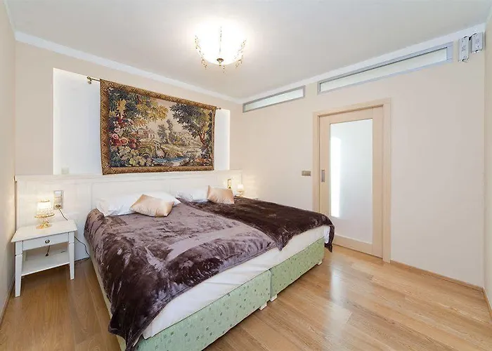Hotel apartamentowy Louren - The Bridge Praga